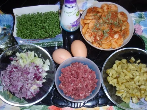 Sahniges Bauernmahl mit Spiegeleier - Rezept - Bild Nr. 2