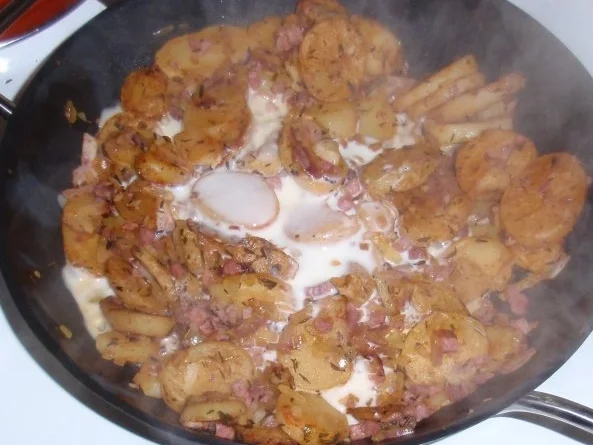 Sahniges Bauernmahl mit Spiegeleier - Rezept - Bild Nr. 5