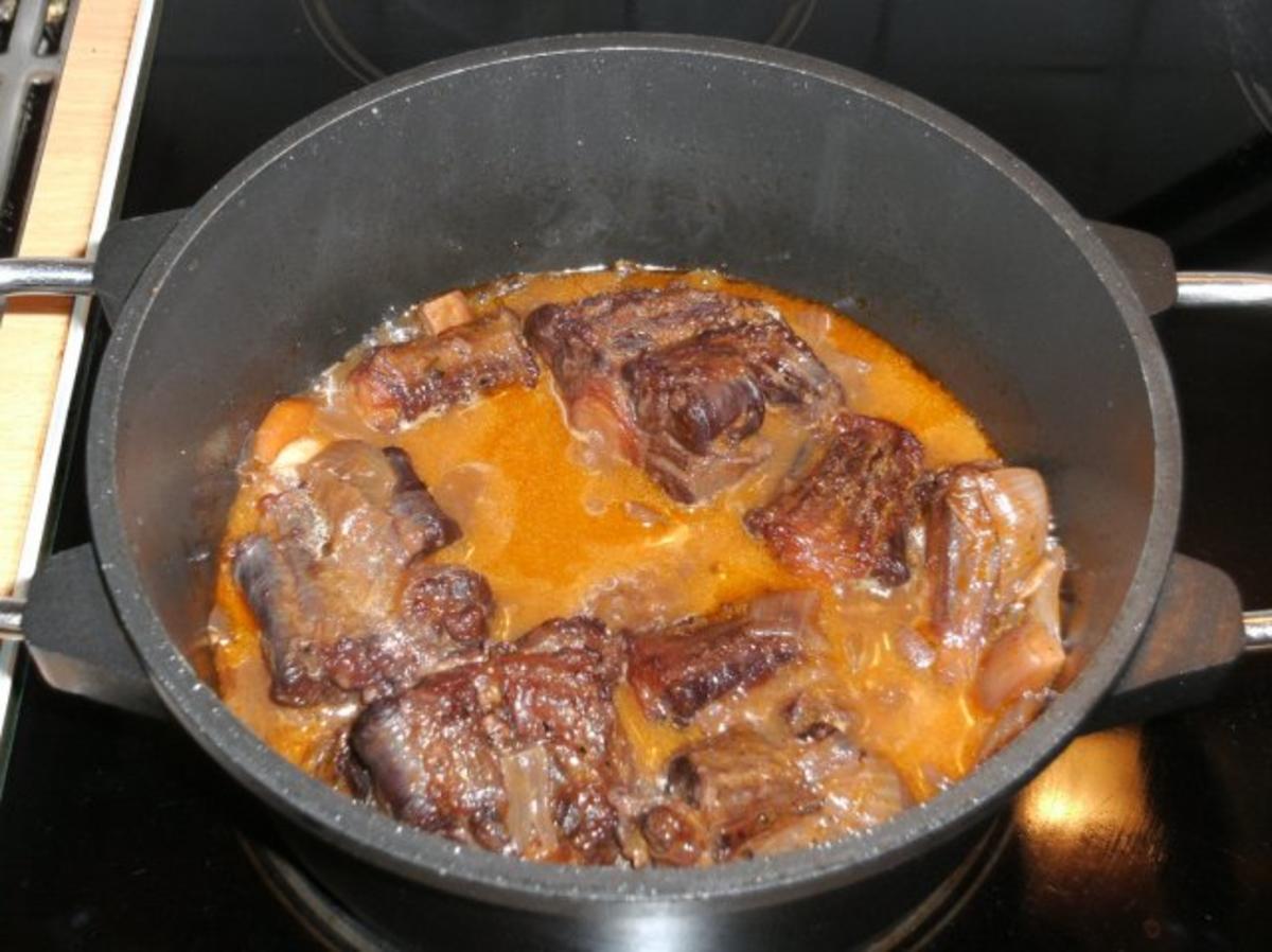 Fleisch: Ochsenschwanz rustikal, pikant gewürzt - Rezept