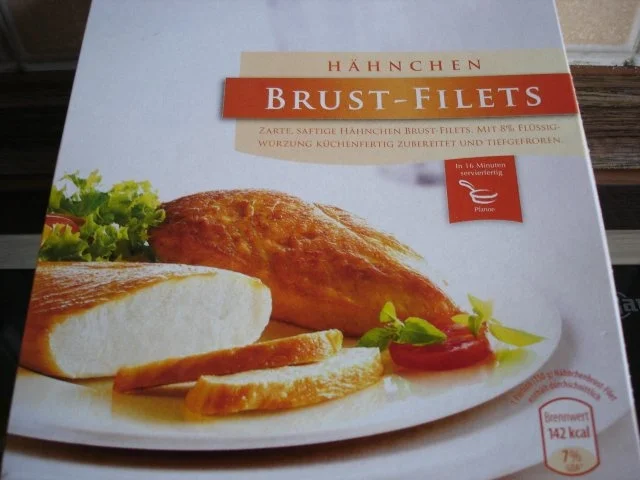 Gebackene Hähnchenbrustfilets mit Erdnusssauce und Gemüsereis - Rezept - Bild Nr. 2