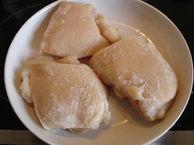 Gebackene Hähnchenbrustfilets mit Erdnusssauce und Gemüsereis - Rezept - Bild Nr. 7