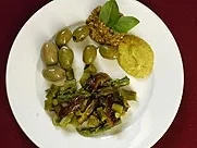 Salat aus grünem Spargel mit Oliven (Annabelle Mandeng) - Rezept