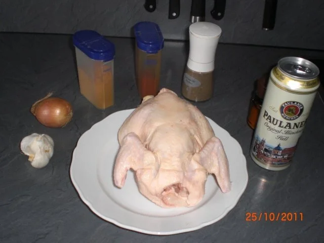 Rezept: Hähnchen auf Bierdose gebacken Bild Nr. 2 Hähnchen auf Bierdose gebacken - Rezept - Bild Nr. 2