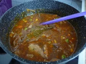 Resteverwertung : Gulasch und Kräuterknöpfle mit ´nem Salat - Rezept