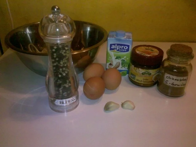 Rezept: Eier: Ostasiatisches Pilzomelett Bild Nr. 4 Eier: Ostasiatisches Pilzomelett - Rezept - Bild Nr. 4