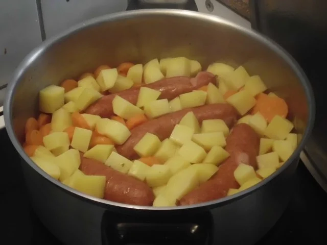 Rezept: Möhreneintopf mit Räuchermettenden Bild Nr. 2 Möhreneintopf mit Räuchermettenden - Rezept - Bild Nr. 2