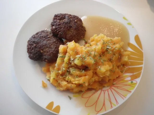 Rezept: Möhreneintopf mit Räuchermettenden Bild Nr. 6 Möhreneintopf mit Räuchermettenden - Rezept - Bild Nr. 6