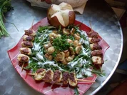 Rezept: *****GESCHWENKTE CHAMPIGNONS IM RUCOLA-BETT mit Putenspieรchen***** *****GESCHWENKTE CHAMPIGNONS IM RUCOLA-BETT mit Putenspieรchen***** - Rezept