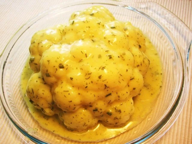 Blumenkohl mit Kräutersoße ... - Rezept