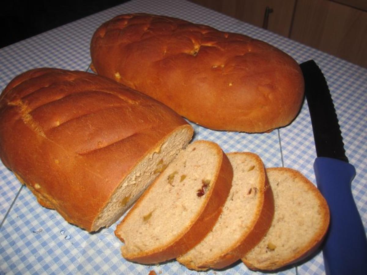 Bilder für backen / Brot: Weizenbrot mit Nüssen - Rezept