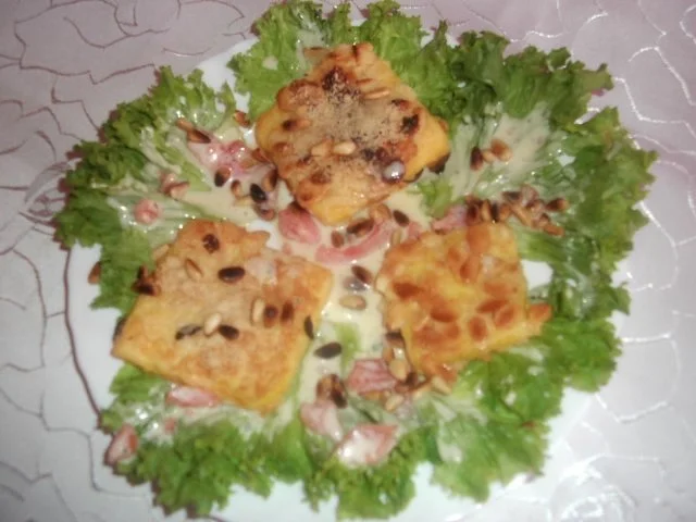 Gratinierte Polenta mit Salat - Rezept