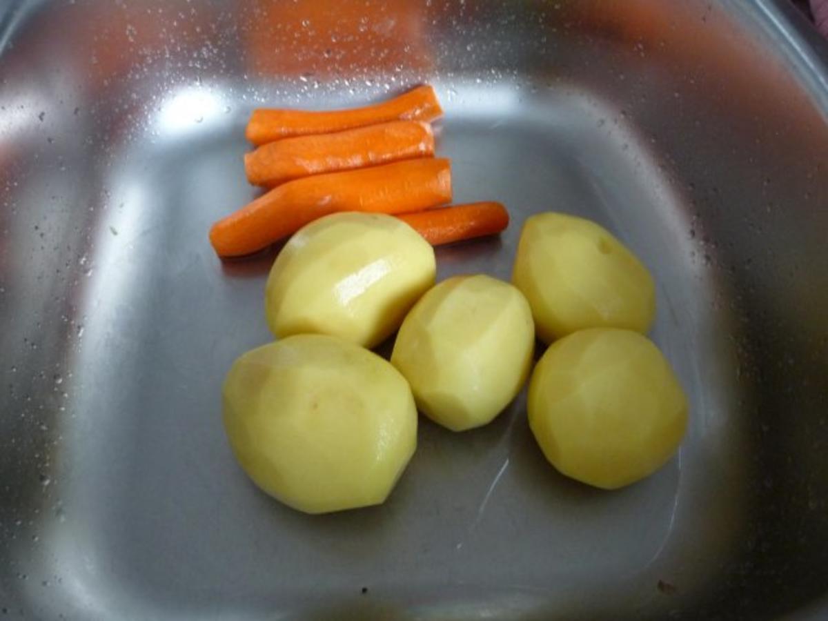 Suppen & Eintöpfe : Kartoffelsuppe mit Schwarzwälder Bauernwürstchen - Rezept - Bild Nr. 4
