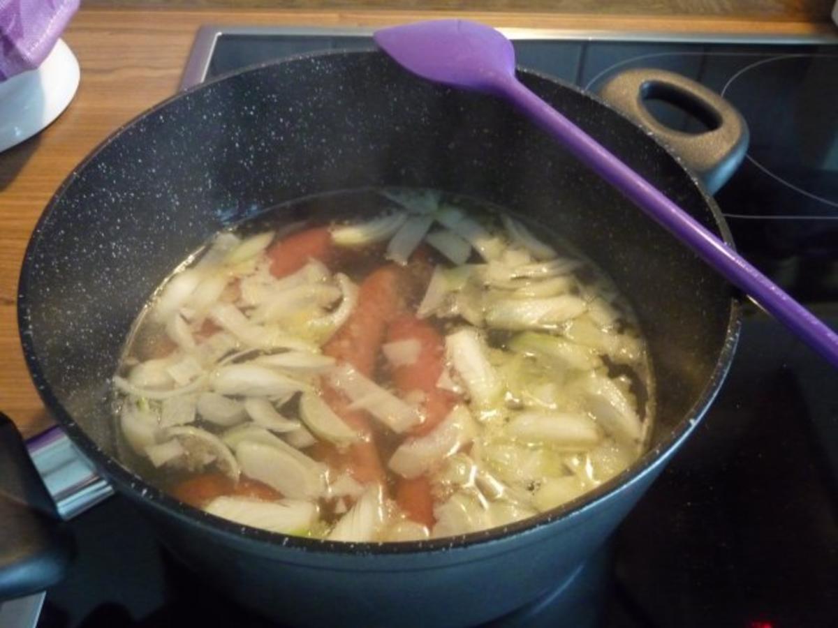 Suppen & Eintöpfe : Kartoffelsuppe mit Schwarzwälder Bauernwürstchen - Rezept - Bild Nr. 10