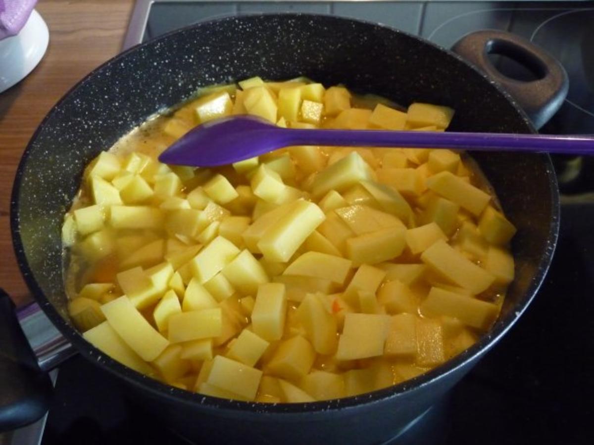 Suppen & Eintöpfe : Kartoffelsuppe mit Schwarzwälder Bauernwürstchen - Rezept - Bild Nr. 16