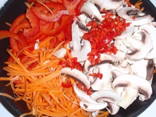 Scharfes buntes Curryhähnchen mit Fettucine - Rezept - Bild Nr. 3