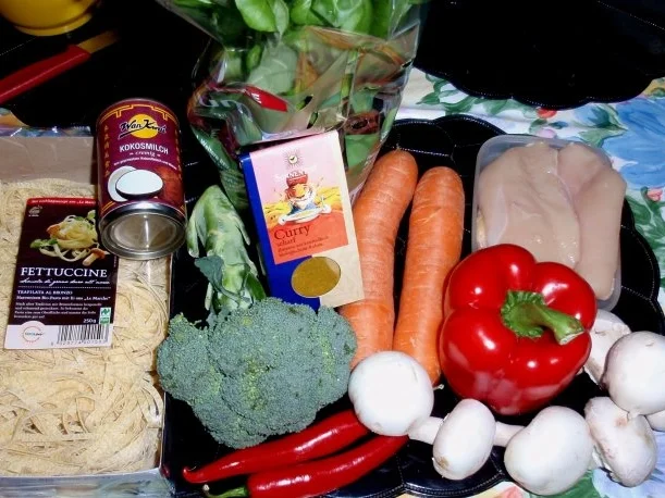 Scharfes buntes Curryhähnchen mit Fettucine - Rezept - Bild Nr. 2