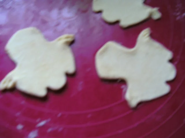 " Happy Halloween " Blätterteig-Figuren " sollten Geister sein" ;-)) von Daniel - Rezept - Bild Nr. 7