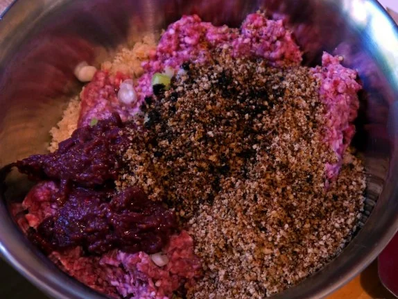 Feigen-Ziegenkäse-Bouletten auf Rahm-Wirsing - Rezept - Bild Nr. 5