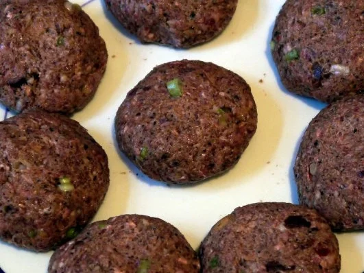 Feigen-Ziegenkäse-Bouletten auf Rahm-Wirsing - Rezept - Bild Nr. 6