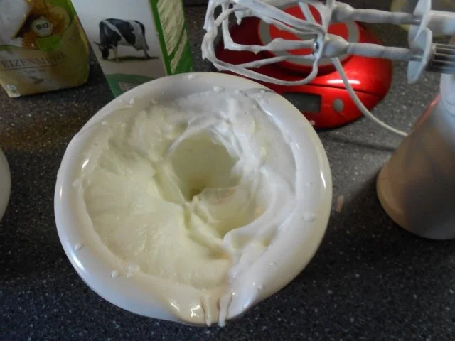 Gold in Gold Gugelhupf (Mandelsandkuchen) - Rezept - Bild Nr. 8