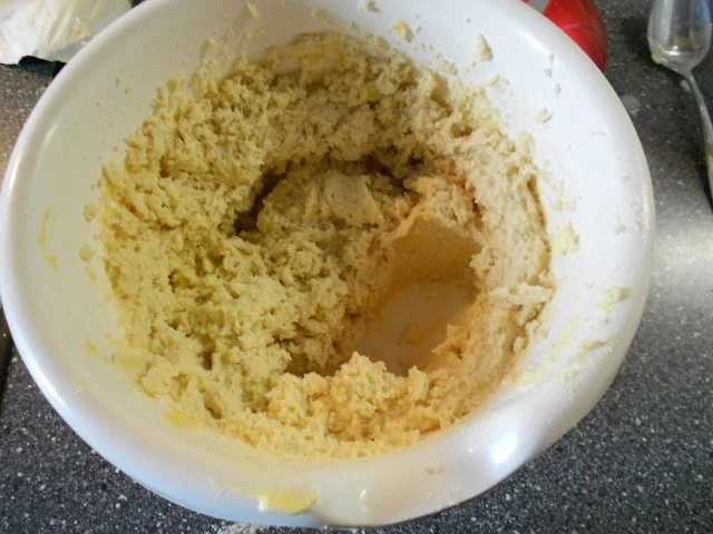 Gold in Gold Gugelhupf (Mandelsandkuchen) - Rezept - Bild Nr. 10