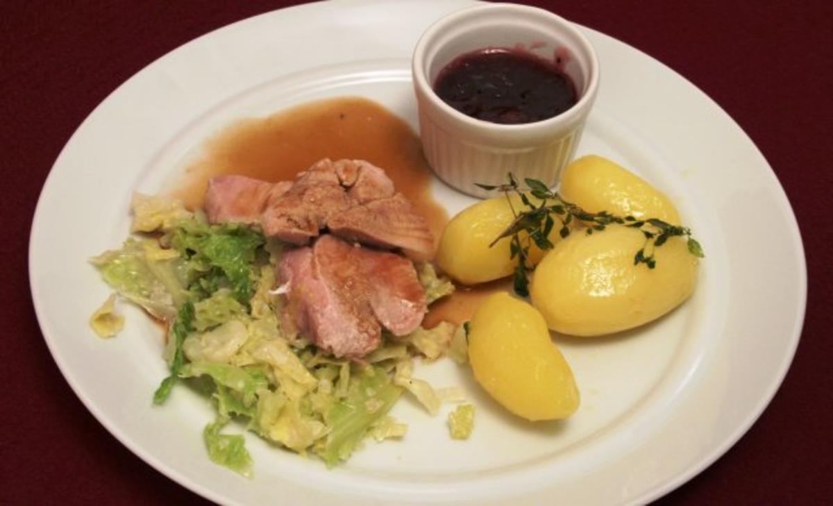 Fasan auf Wirsing, Drillingen und Cranberries - Rezept - kochbar.de