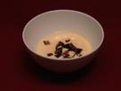 Steckrübencrèmesuppe mit krossem Speck und Kürbiskernöl (Det Müller) - Rezept