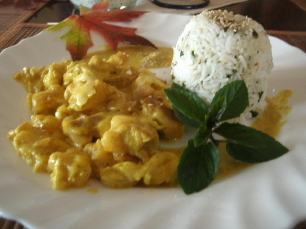 Bilder für Schweinelachsgeschnetzeltes in Ananas-Currysoße mit Käse überbacken - Rezept