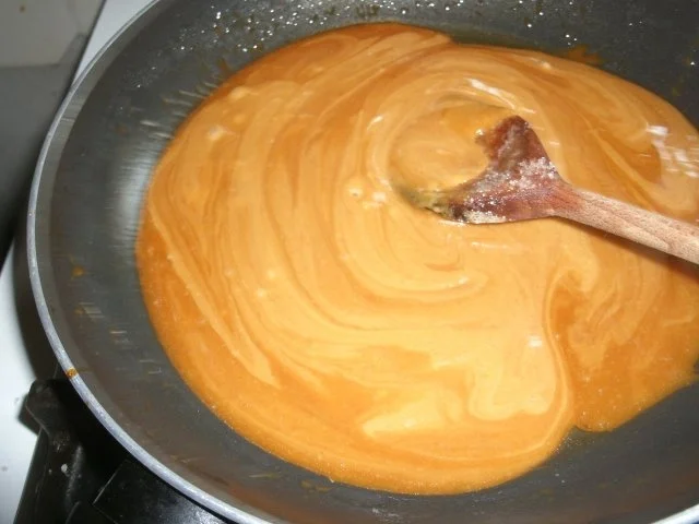 Rezept: Weiches Karamel mit Schokoüberzug Bild Nr. 2 Weiches Karamel mit Schokoüberzug - Rezept - Bild Nr. 2