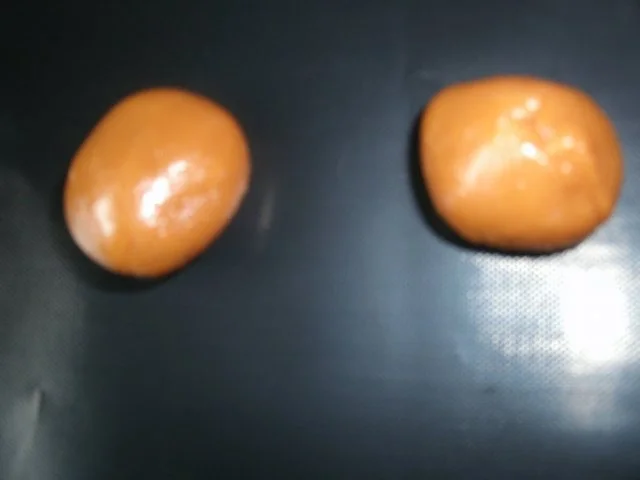 Rezept: Weiches Karamel mit Schokoüberzug Bild Nr. 3 Weiches Karamel mit Schokoüberzug - Rezept - Bild Nr. 3