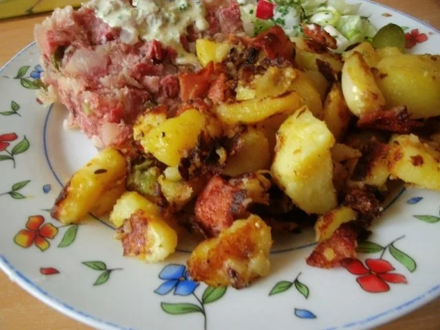 Bratkartoffeln mit Kümmelsülze und Remouladensosse - Rezept