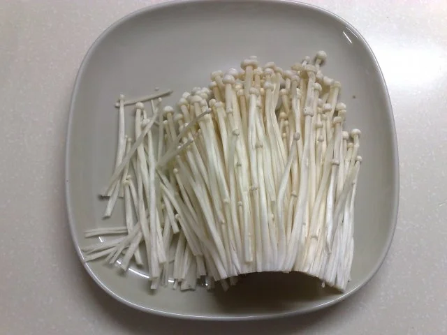 Asiatische Rindfleischröllchen auf Kartoffel-Paprikabett - Rezept - Bild Nr. 5