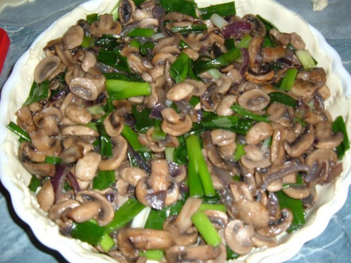 Blätterteig : Tarte mit Champignons und Käse - einfach - von SCHNEEROSE