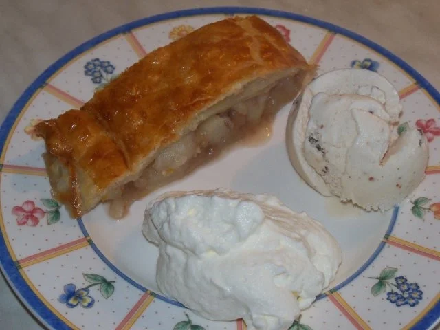 Birnenapfelmusstrudel - Rezept