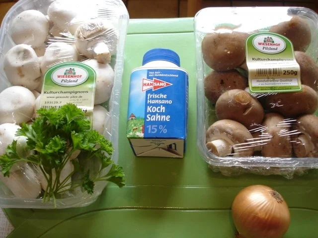 Semmelknödel mit Schwammerlsauce - Rezept - Bild Nr. 21