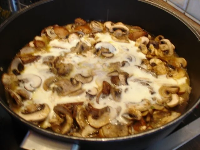 Semmelknödel mit Schwammerlsauce - Rezept - Bild Nr. 38