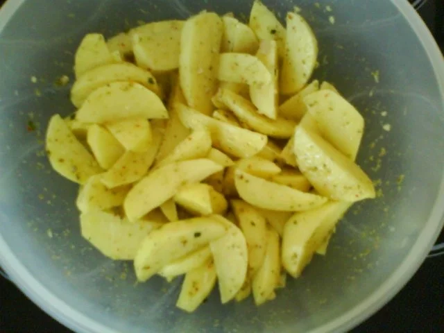 Rezept: Senfschmorgurken mit Kräuterkartoffelspalten Bild Nr. 5 Senfschmorgurken mit Kräuterkartoffelspalten - Rezept - Bild Nr. 5