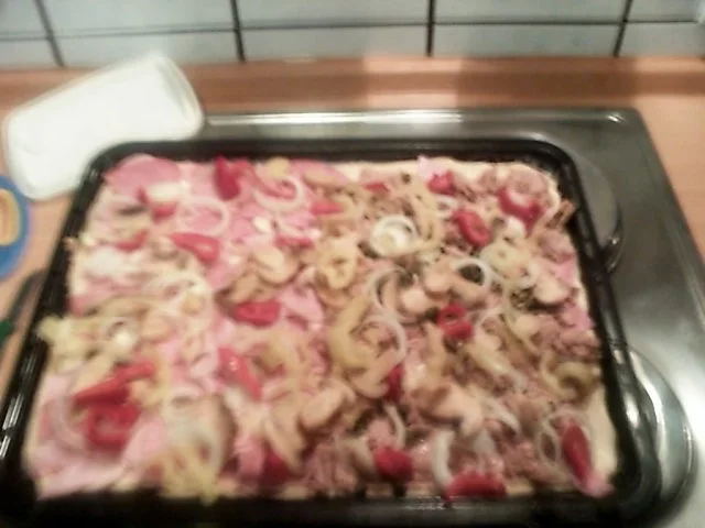 Rezept: Pizza Kunterbunt Bild Nr. 2 Pizza Kunterbunt - Rezept - Bild Nr. 2