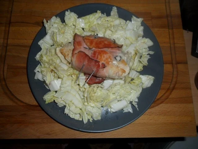 Gefüllte Hähnchenbrust auf Chinakohl - Rezept