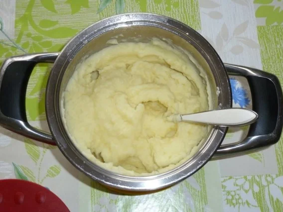 Rezept: Grützwurst mit Rahmsauerkraut und Kartoffelpüree Bild Nr. 5 Grützwurst mit Rahmsauerkraut und Kartoffelpüree - Rezept - Bild Nr. 5