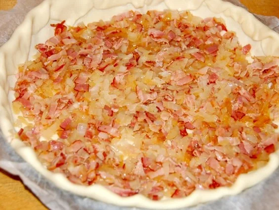 QUICHE  LORRAINE  /  LOTHRINGER  KÄSEKUCHEN - Rezept - Bild Nr. 10