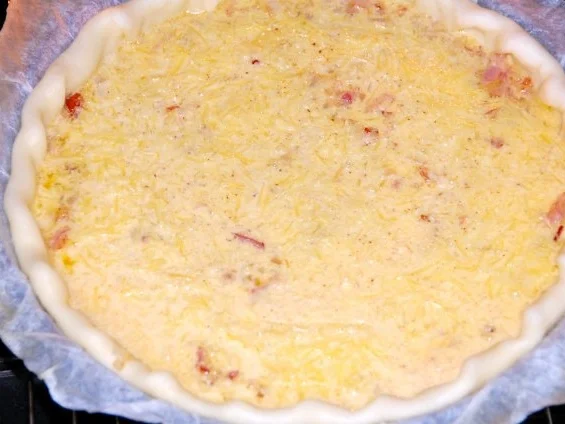 QUICHE  LORRAINE  /  LOTHRINGER  KÄSEKUCHEN - Rezept - Bild Nr. 12