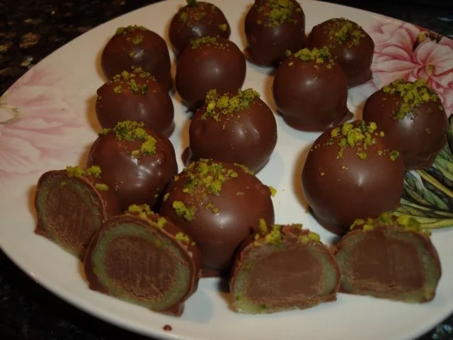 Rezept: Pralinen: Mozartkugeln Bild Nr. 2 Pralinen: Mozartkugeln - Rezept - Bild Nr. 2