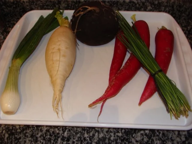 Salat : Weißer-Roter-Schwarzer Rettichsalat - Rezept - Bild Nr. 2