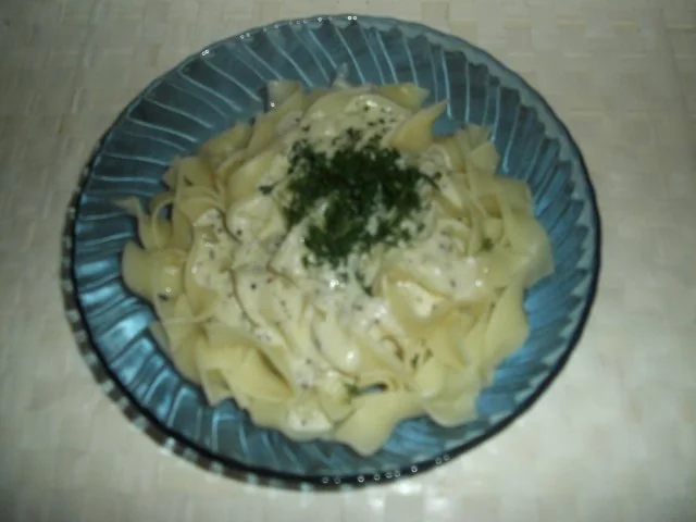 Rezept: Bandnudeln mit Frischkäsesauce und Kresse Bandnudeln mit Frischkäsesauce und Kresse - Rezept