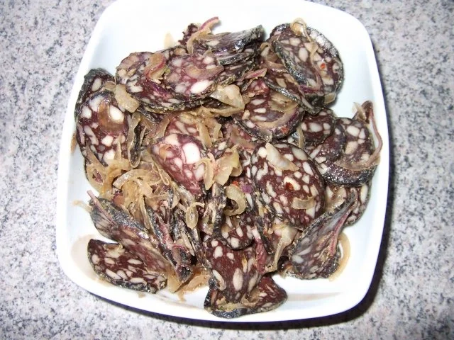 Schwarzer-Speckwurtsalat Dieter´s Art - Rezept