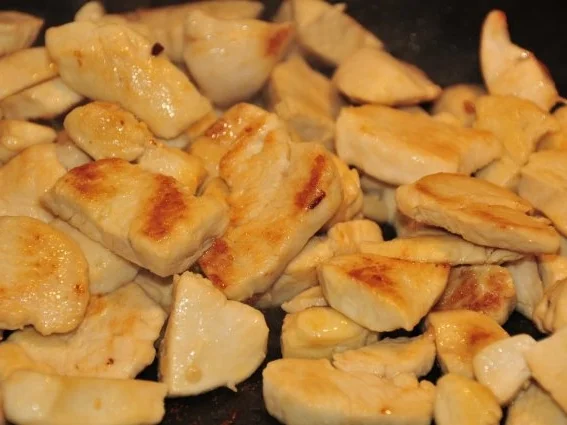 Hühnergeschnetzeltes nach Zürcher Art mit Rösti - Rezept - Bild Nr. 3