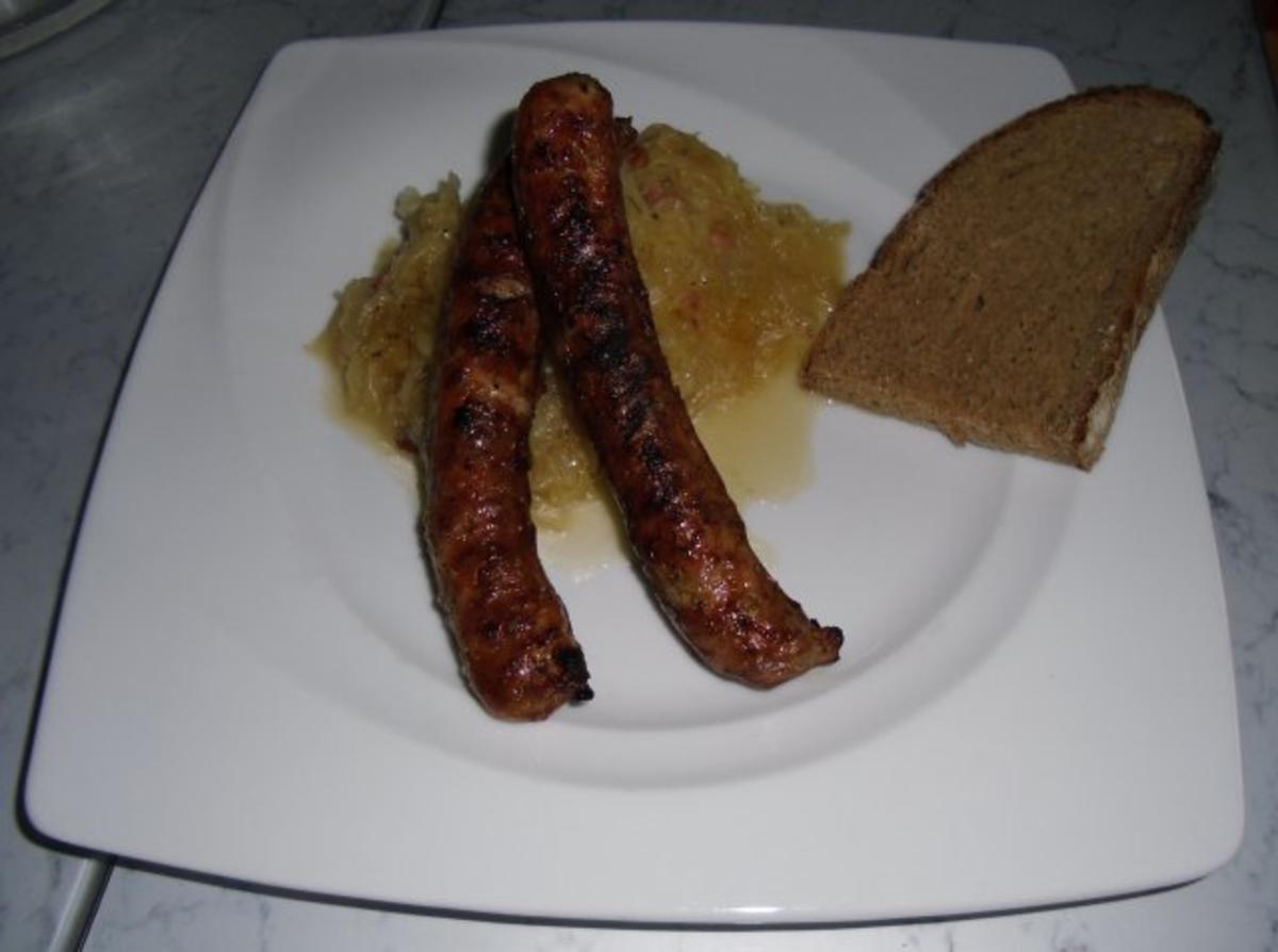 Bayrisches Sauerkraut mit Bratwürsten - Rezept