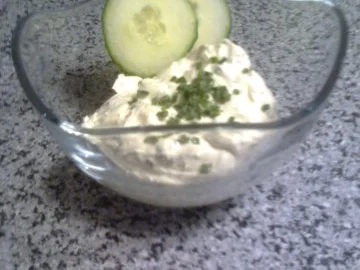Dipp aus Frischkäse - Rezept