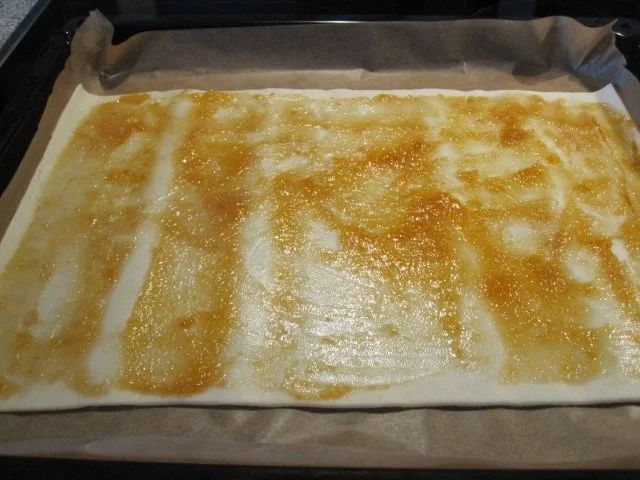 Rezept: Apfelkuchen "Ruck-Zuck" Bild Nr. 4 Apfelkuchen "Ruck-Zuck" - Rezept - Bild Nr. 4